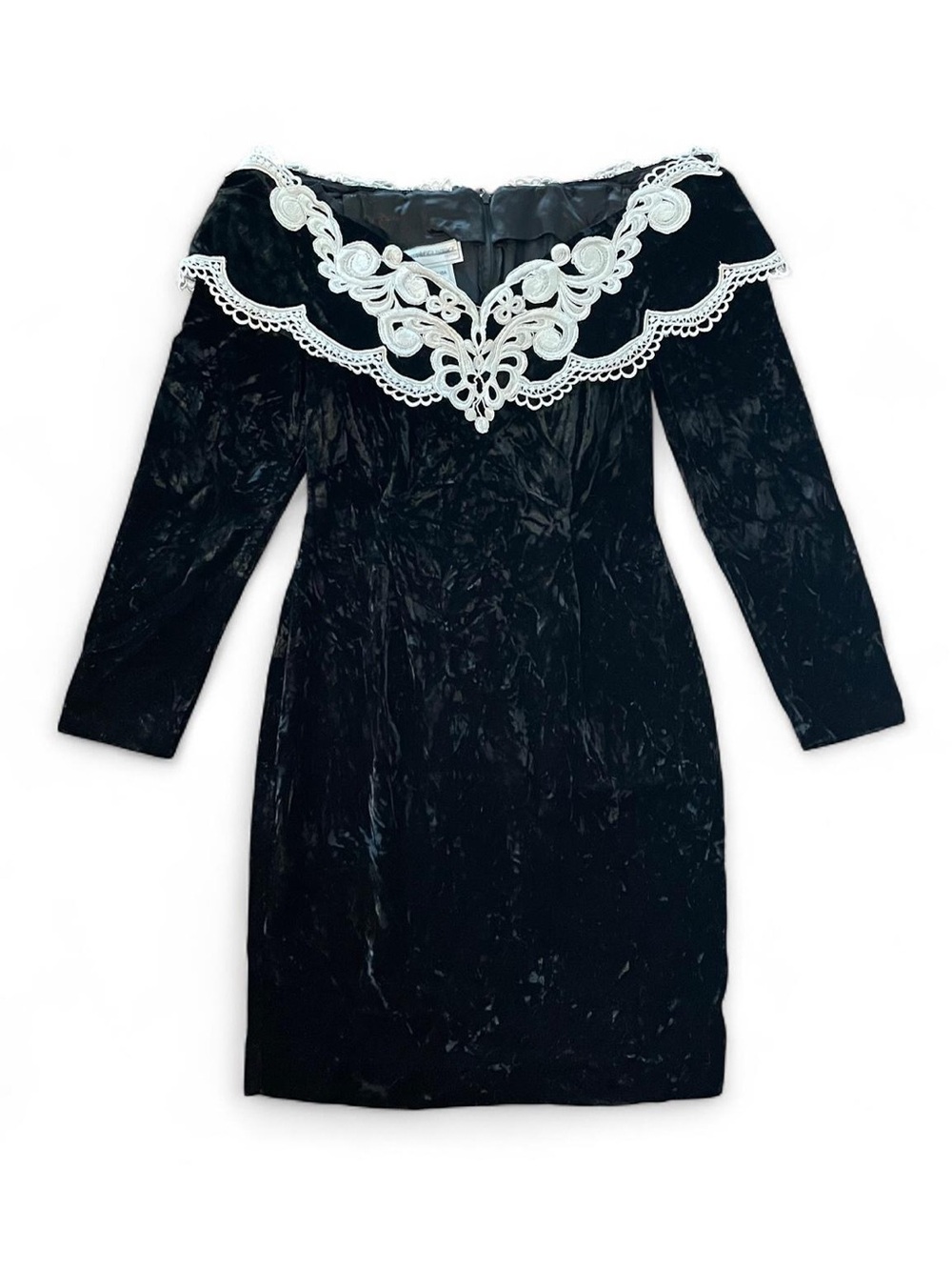 Scott McClintock Petites Velvet Off-The-Shoulder Mini Dress in Black